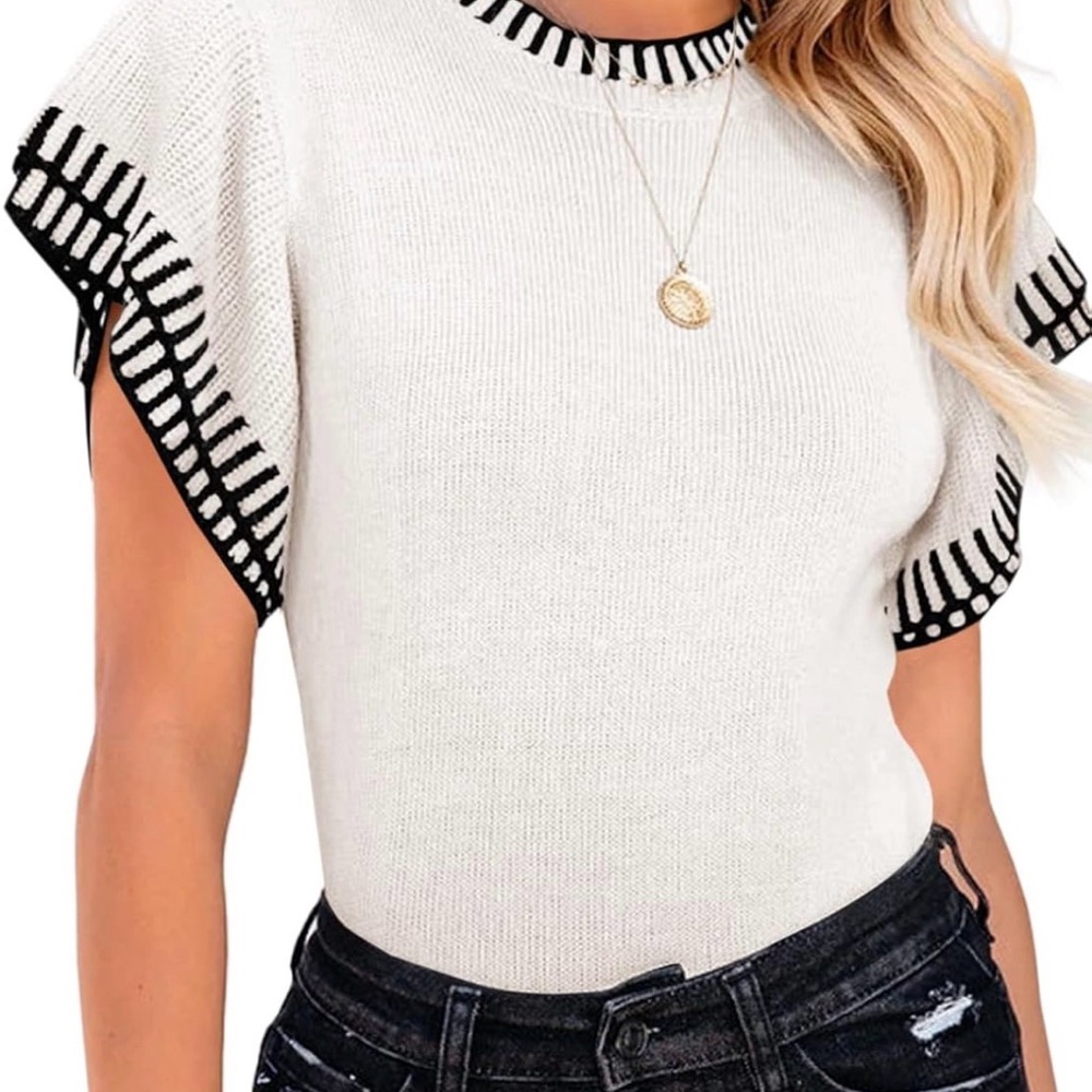 White Knit Short Sleeve Top with Black Trim
